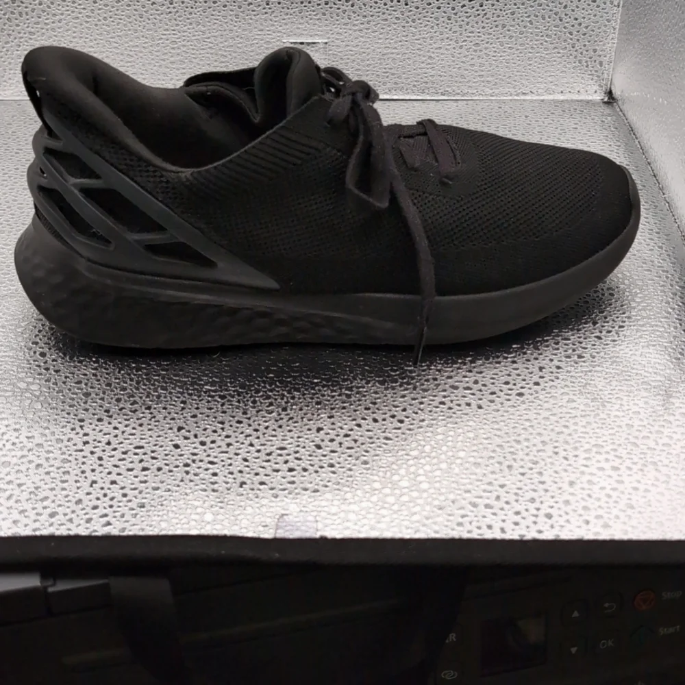 Kizik Athens Black Outsole Women's Athletic Sneaker Shoe Women's Size 10 Wide